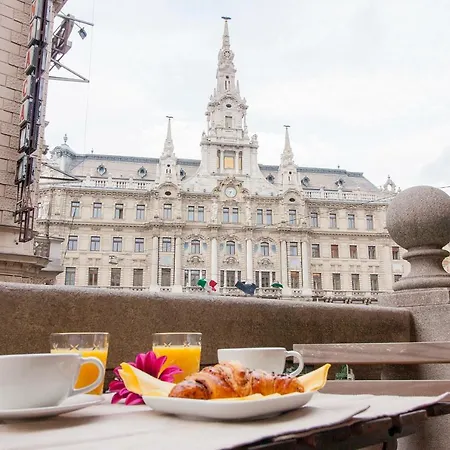 New York Palace View Apartment *