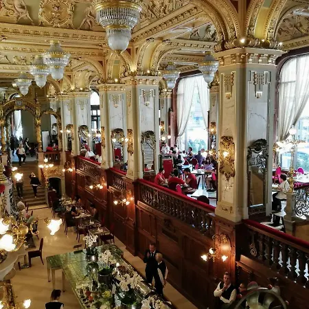New York Palace View Apartment Budapest